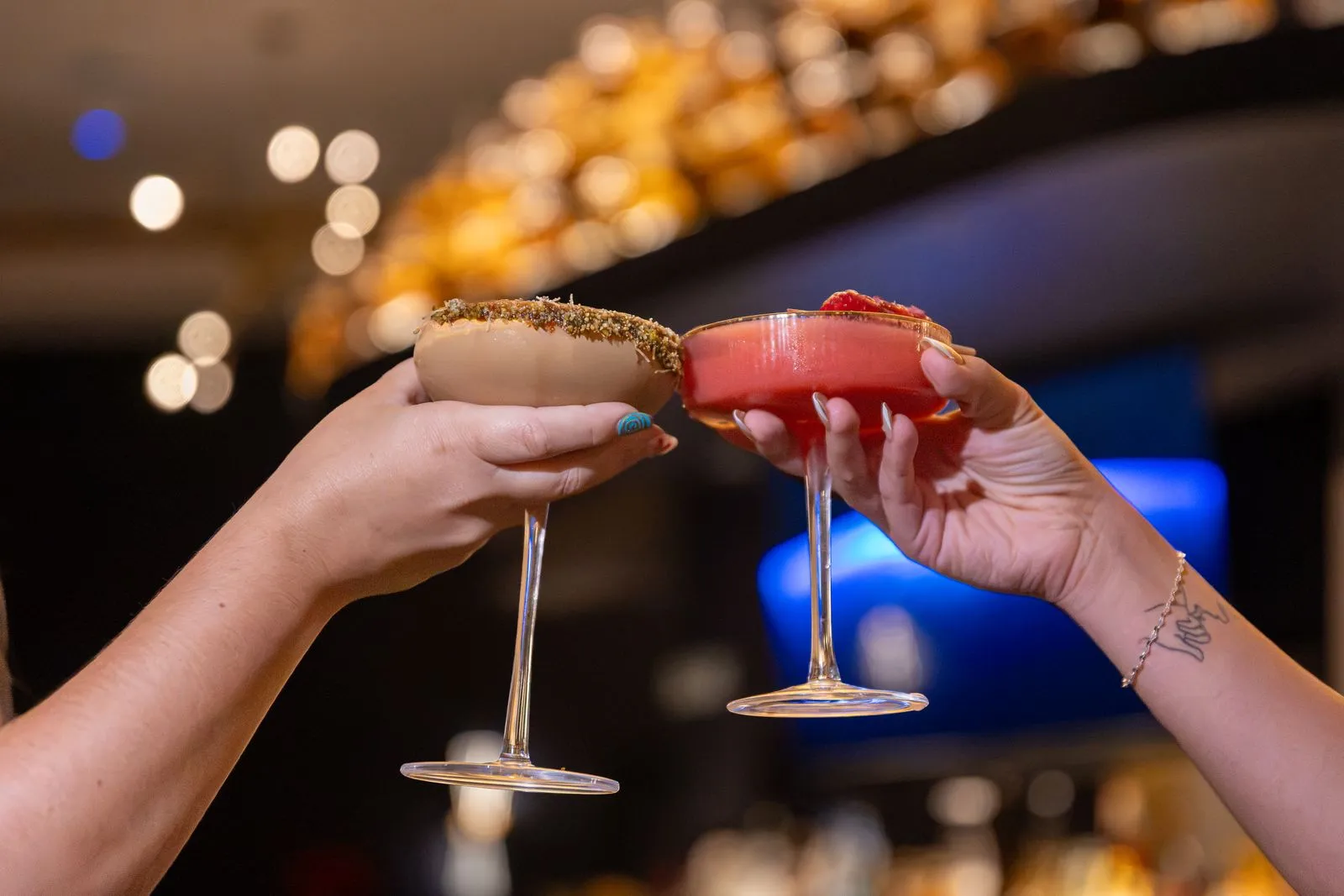 What to Expect at a Cocktail Bar